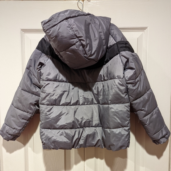 Boy's Nike Puffer Jacket, Size 7 - Picture 2 of 3
